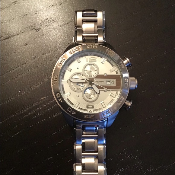 Fossil Quartz Watch - Picture 6 of 8
